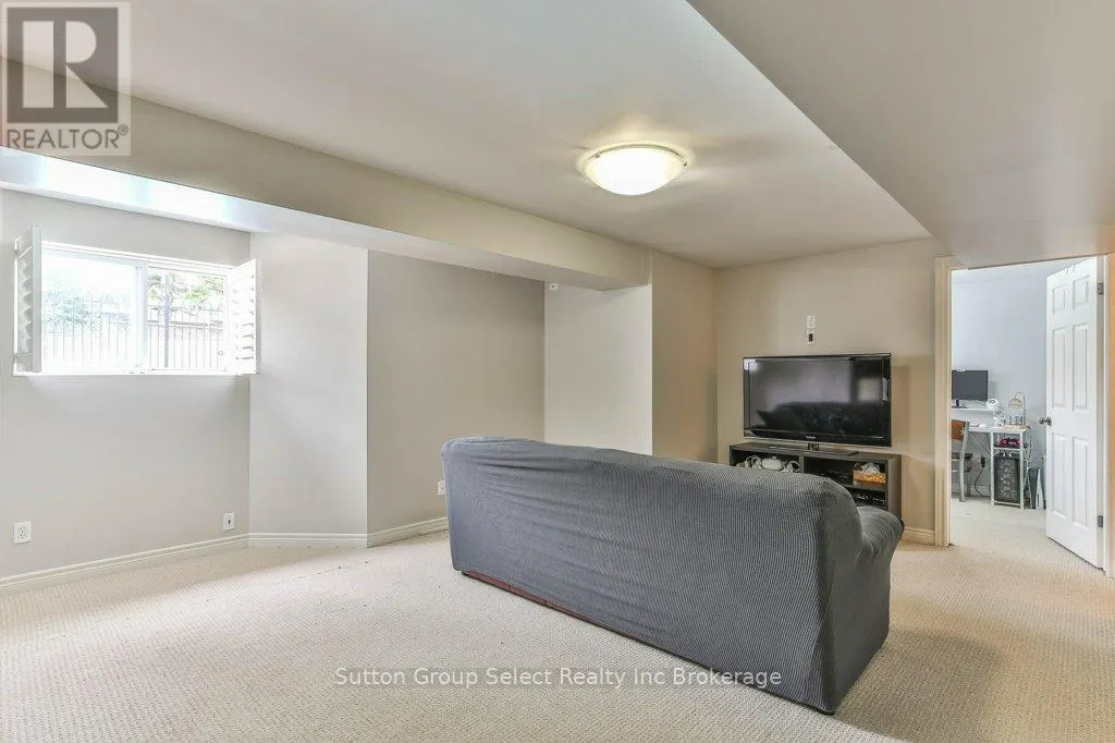 21 HERON AVENUE
