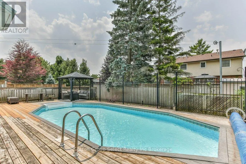 21 HERON AVENUE