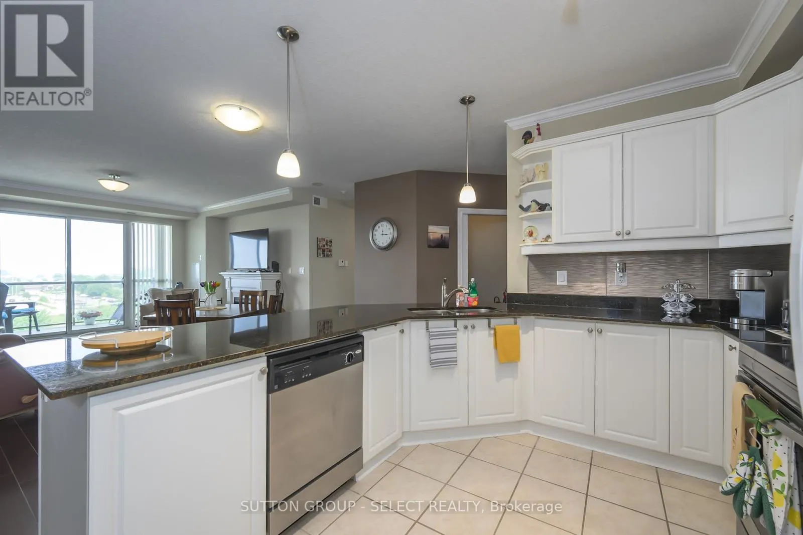 606 - 1030 CORONATION DRIVE, #606
