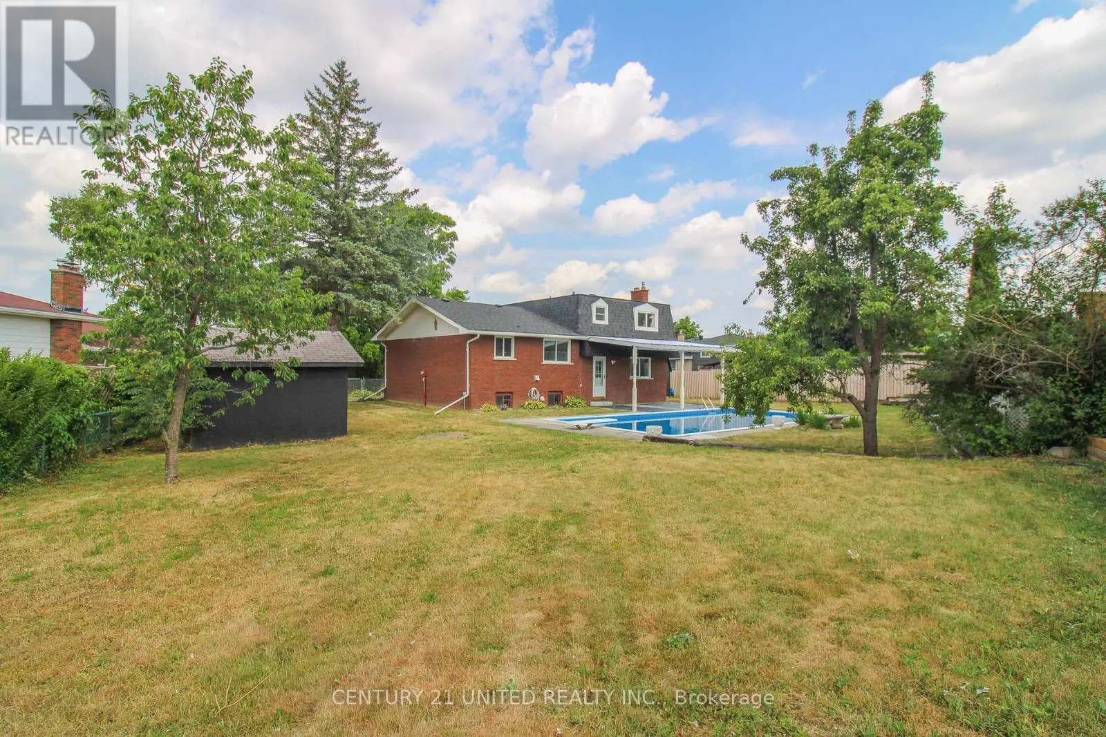 594 SAUGEEN CRESCENT