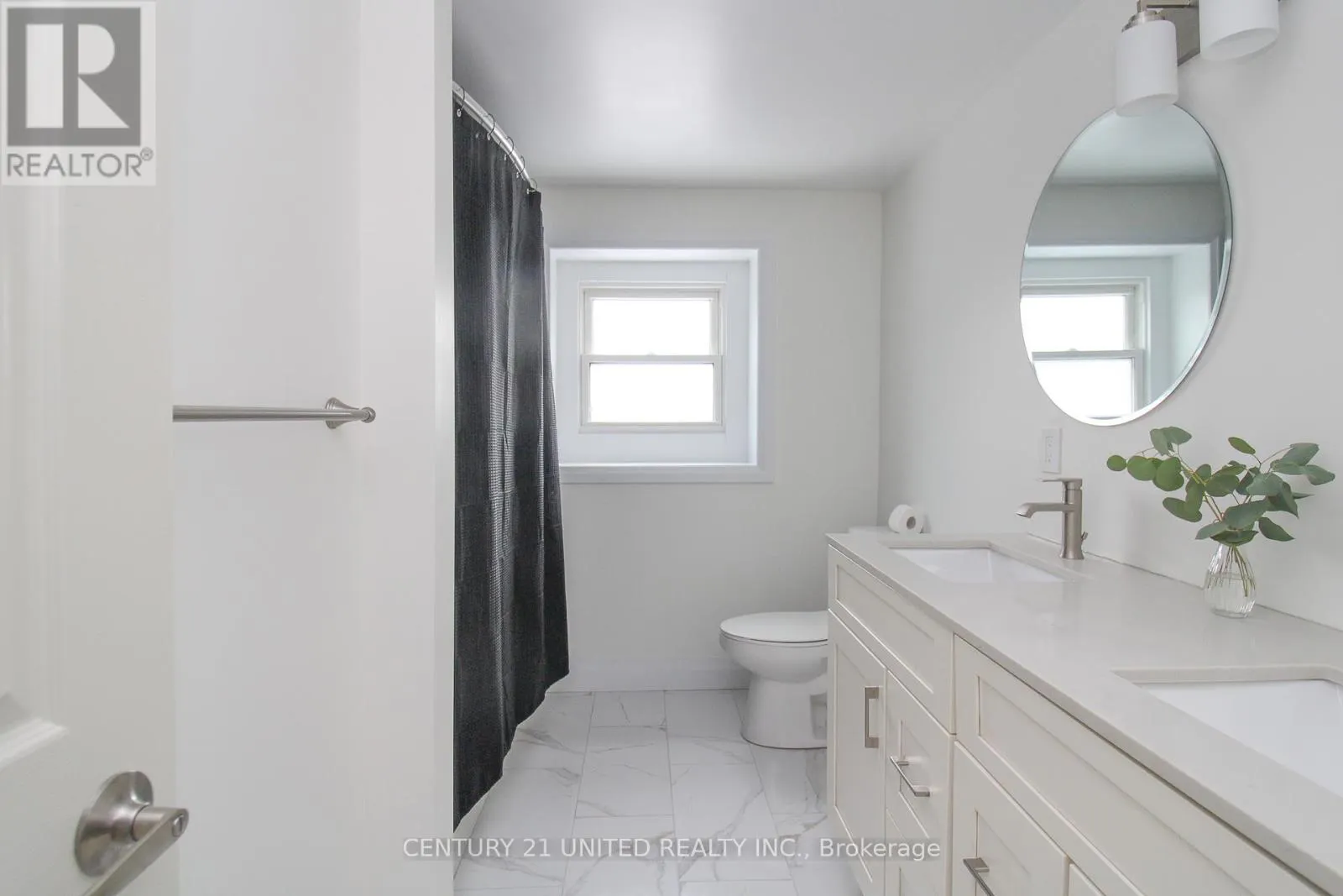 594 SAUGEEN CRESCENT