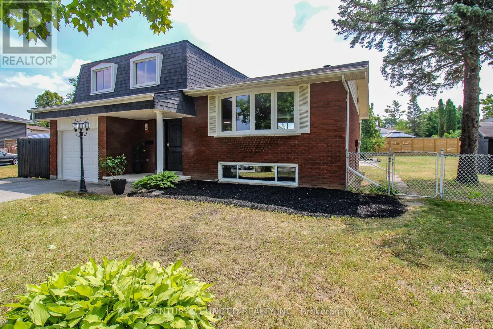 594 SAUGEEN CRESCENT