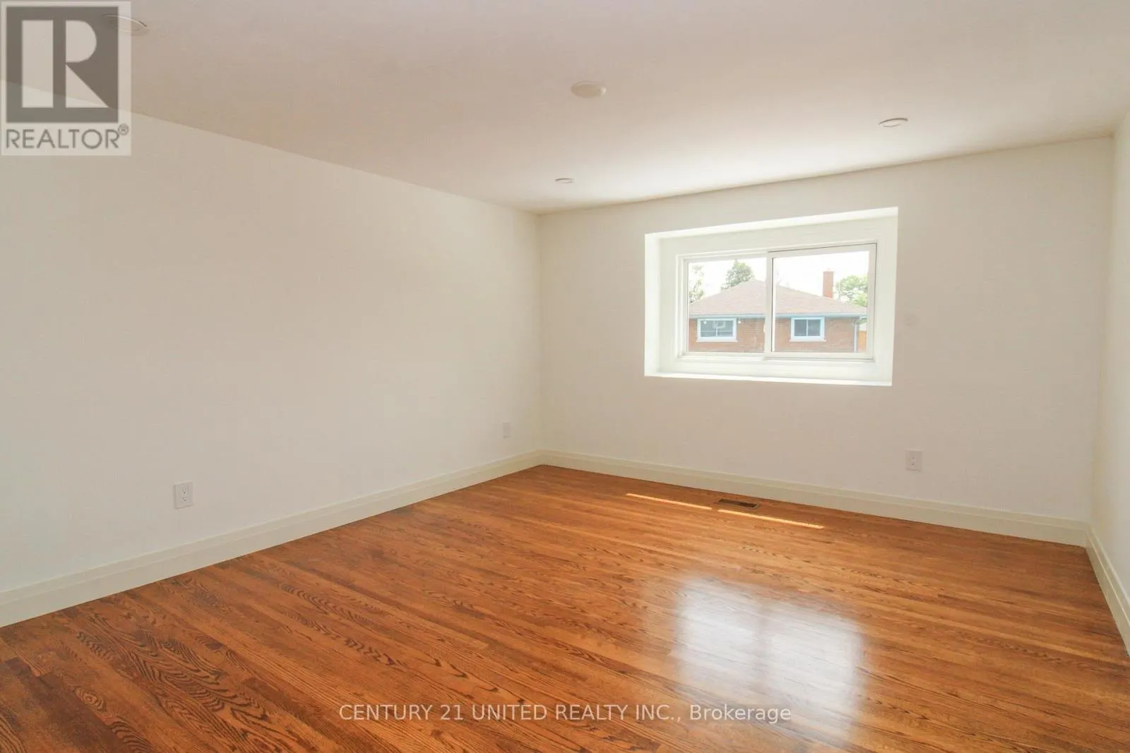 594 SAUGEEN CRESCENT