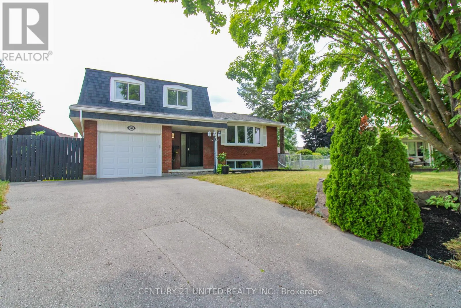 594 SAUGEEN CRESCENT