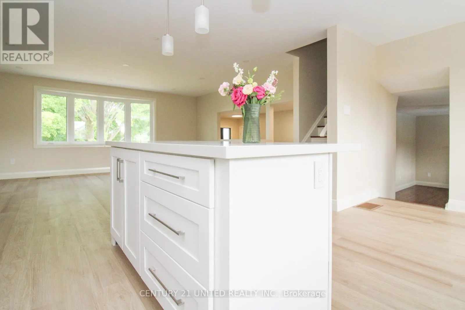 594 SAUGEEN CRESCENT
