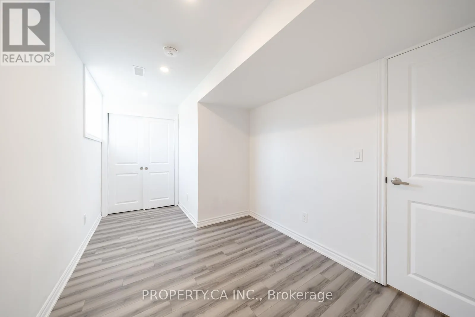 102 BETHUNE AVENUE