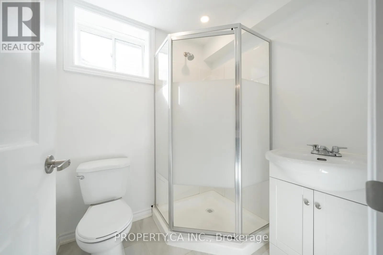 102 BETHUNE AVENUE