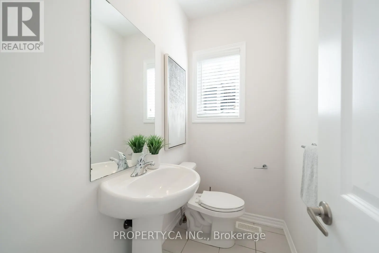 102 BETHUNE AVENUE