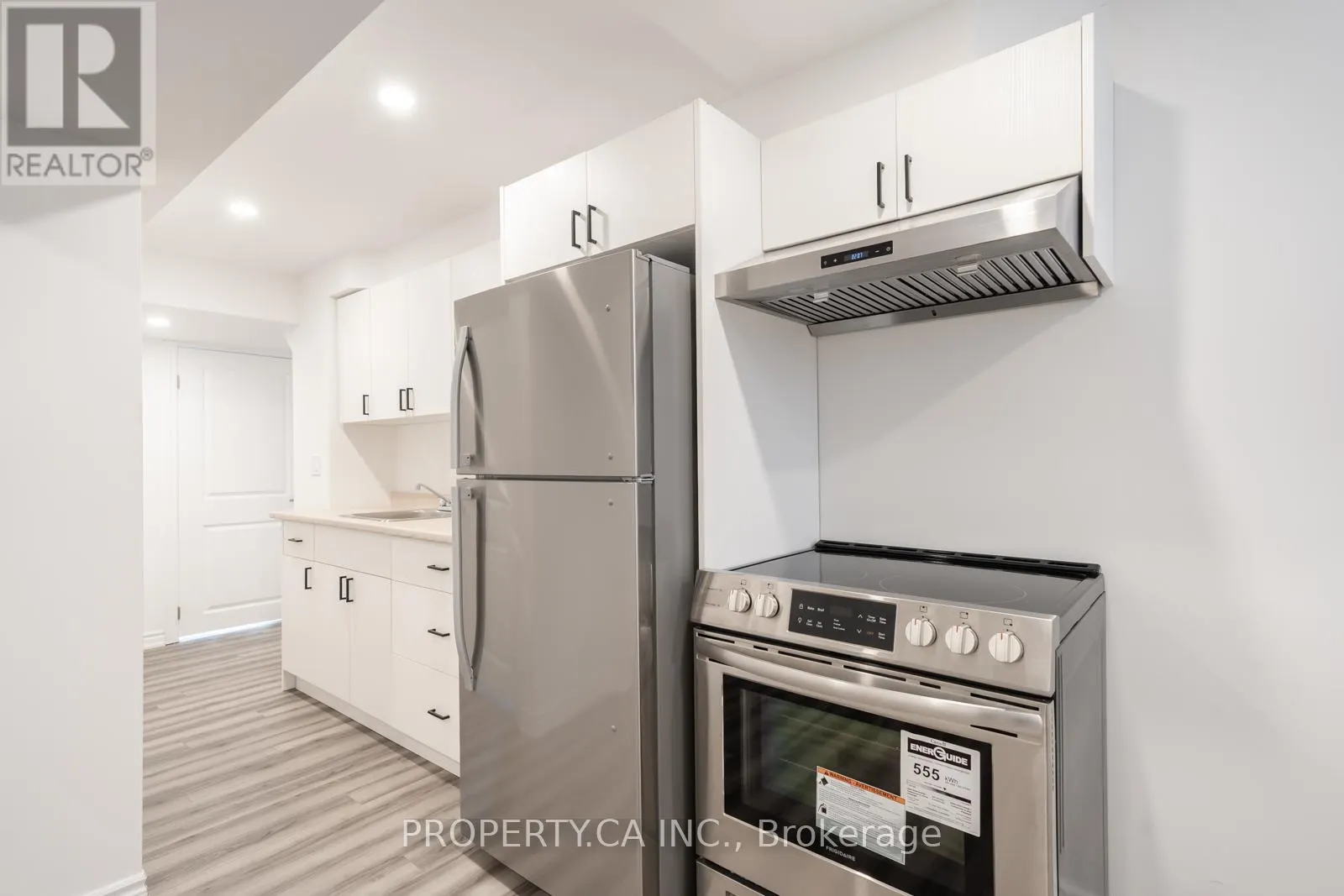 102 BETHUNE AVENUE