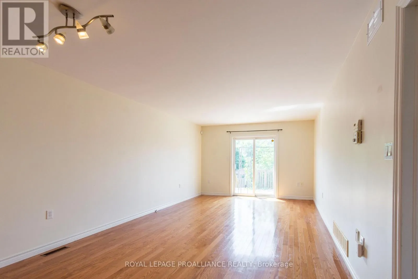 15D GROSS STREET