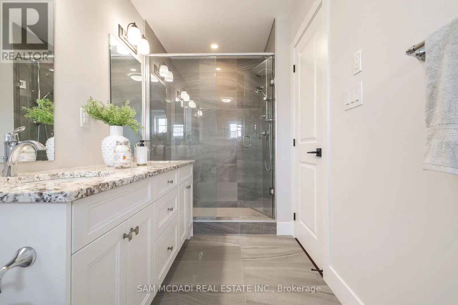 121 BLACK WILLOW CRESCENT