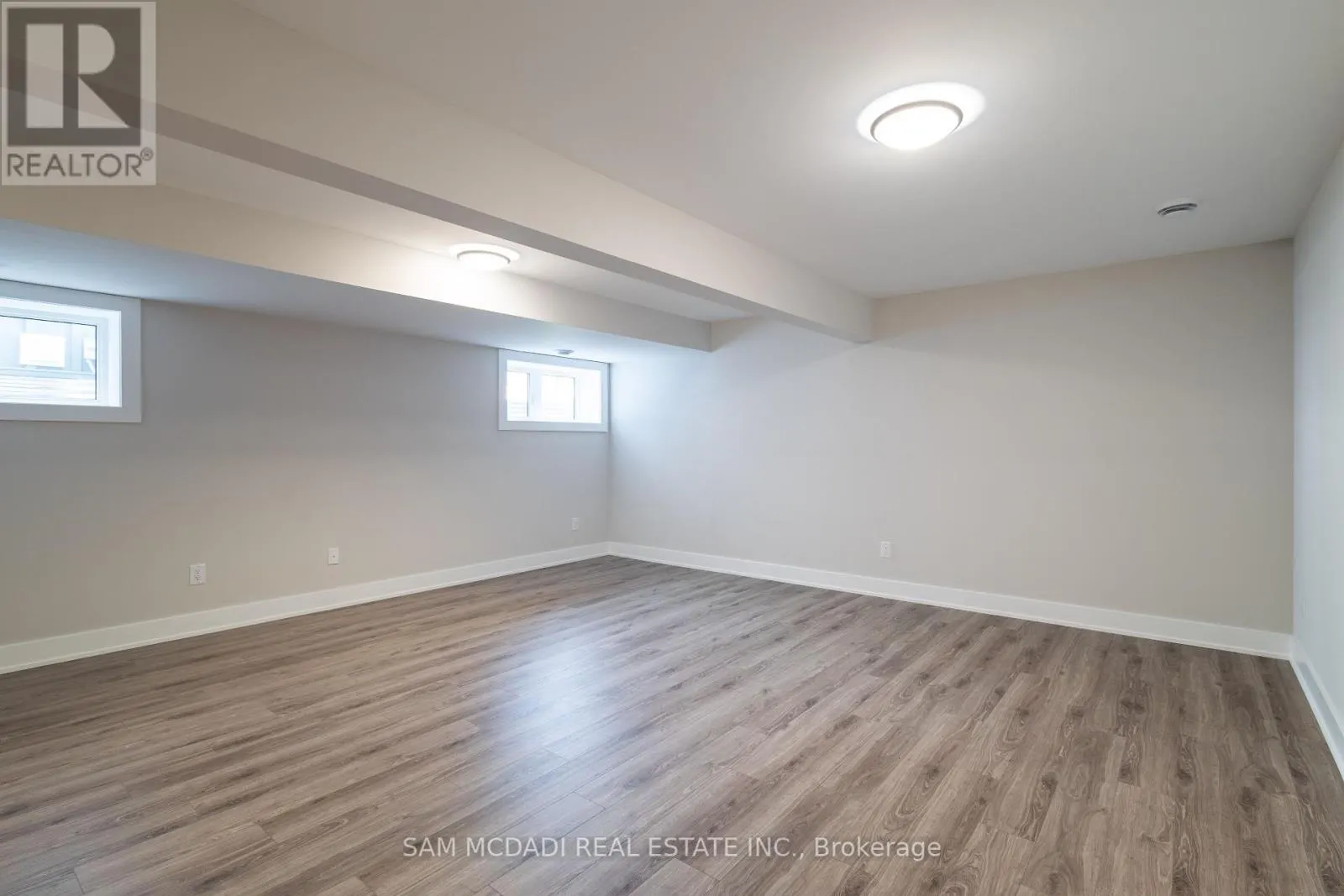 121 BLACK WILLOW CRESCENT