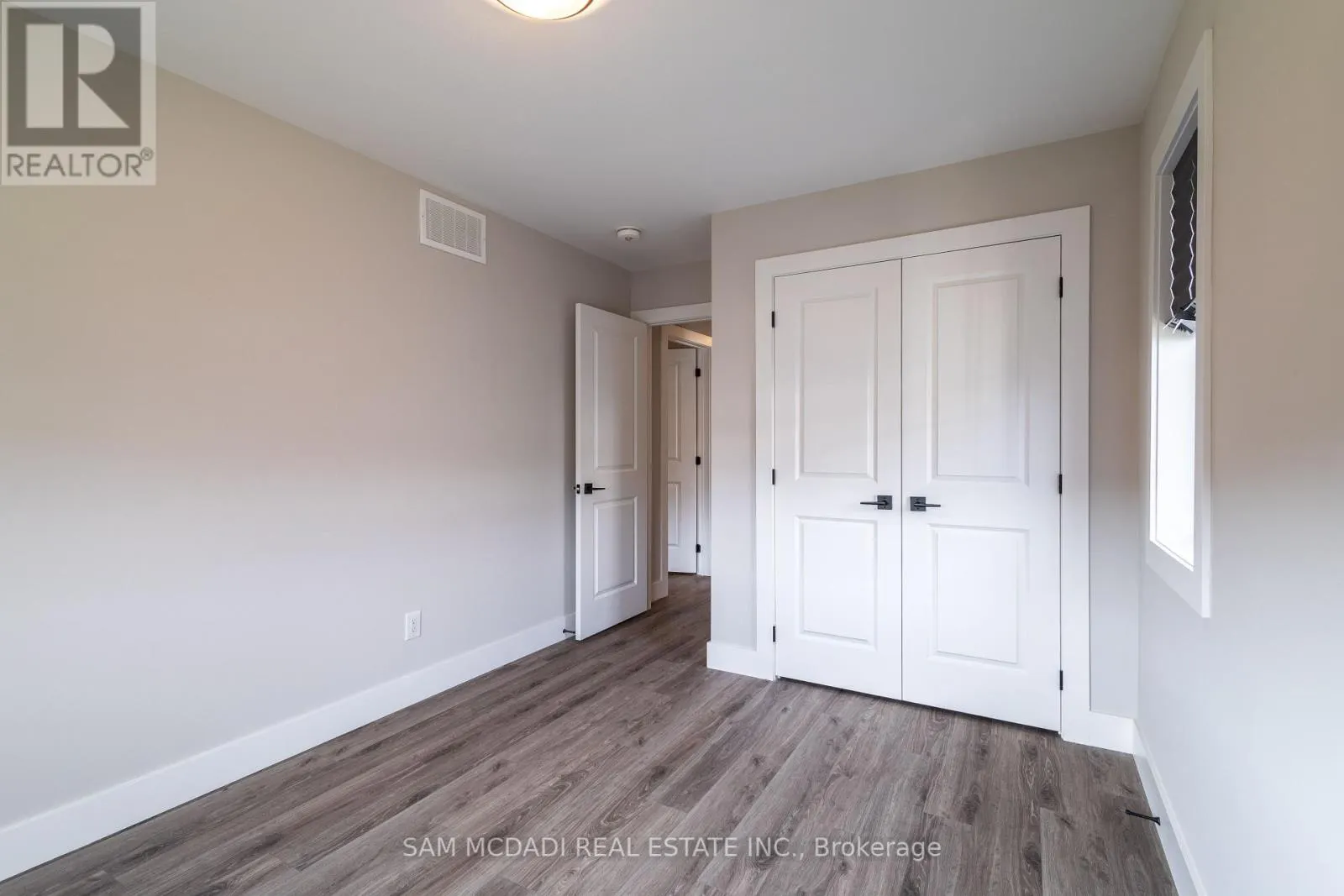 121 BLACK WILLOW CRESCENT
