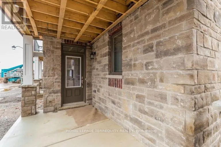 7 EGLESTON LANE