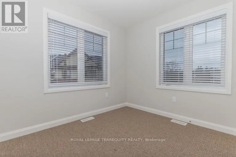 7 EGLESTON LANE