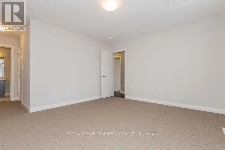 7 EGLESTON LANE