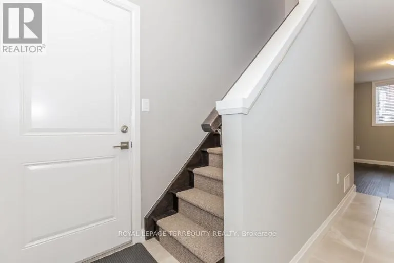 7 EGLESTON LANE