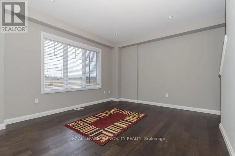 7 EGLESTON LANE