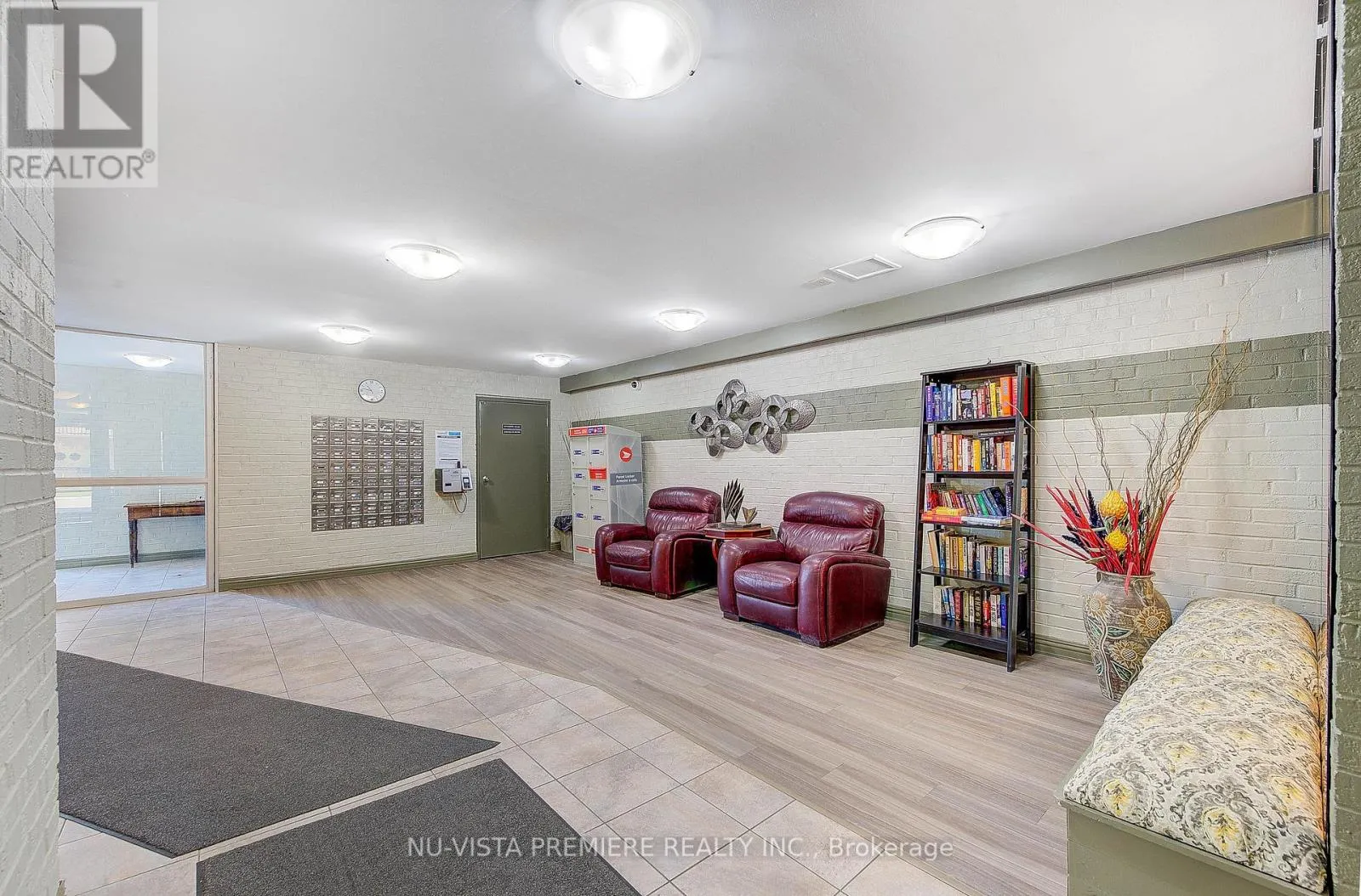 602 - 1102 JALNA BOULEVARD, #602