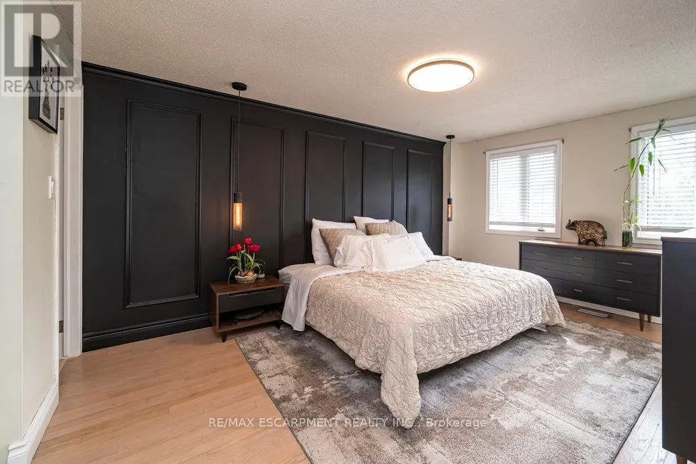 9 BING CRESCENT