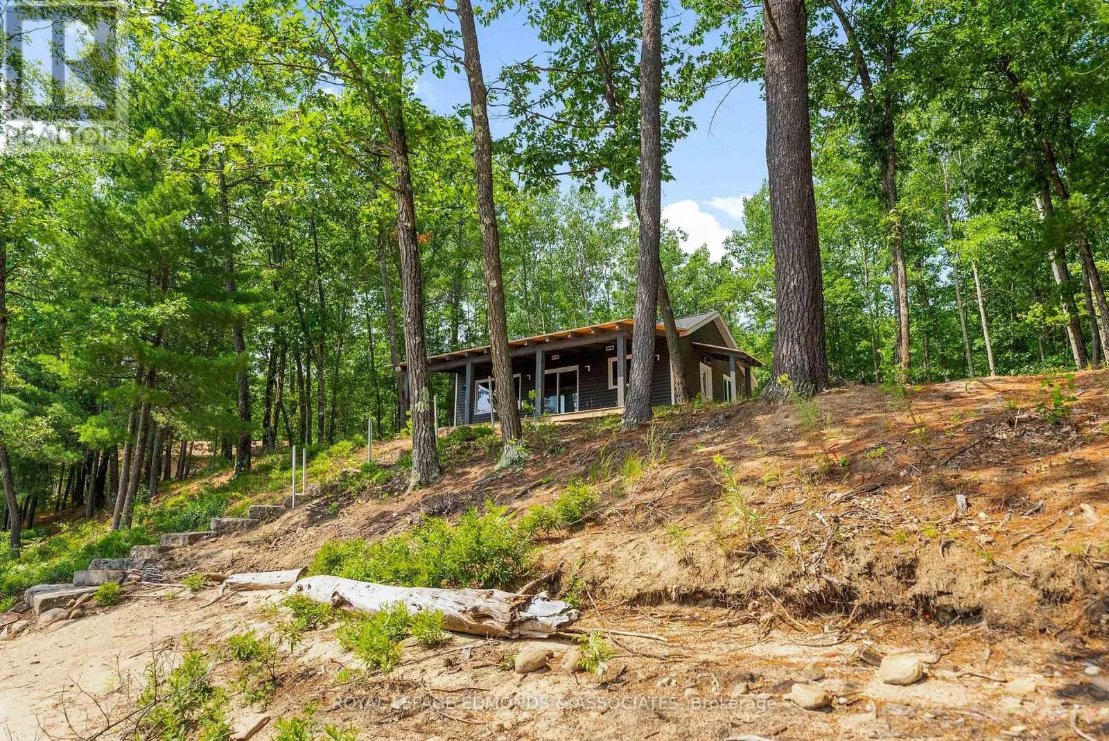 358 LACHLAN LANE