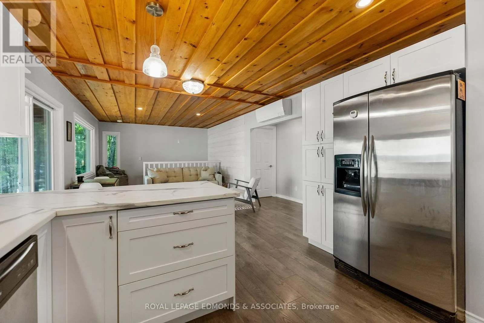 358 LACHLAN LANE