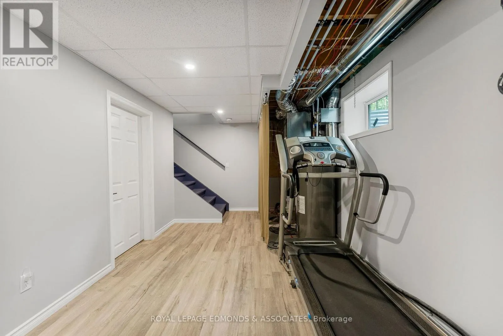 358 LACHLAN LANE