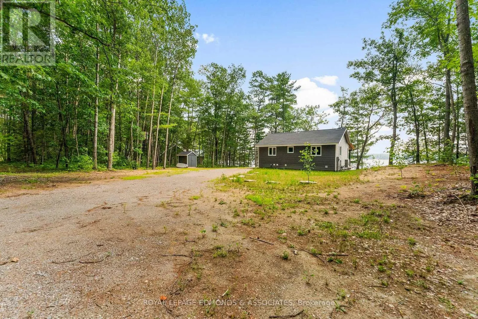 358 LACHLAN LANE