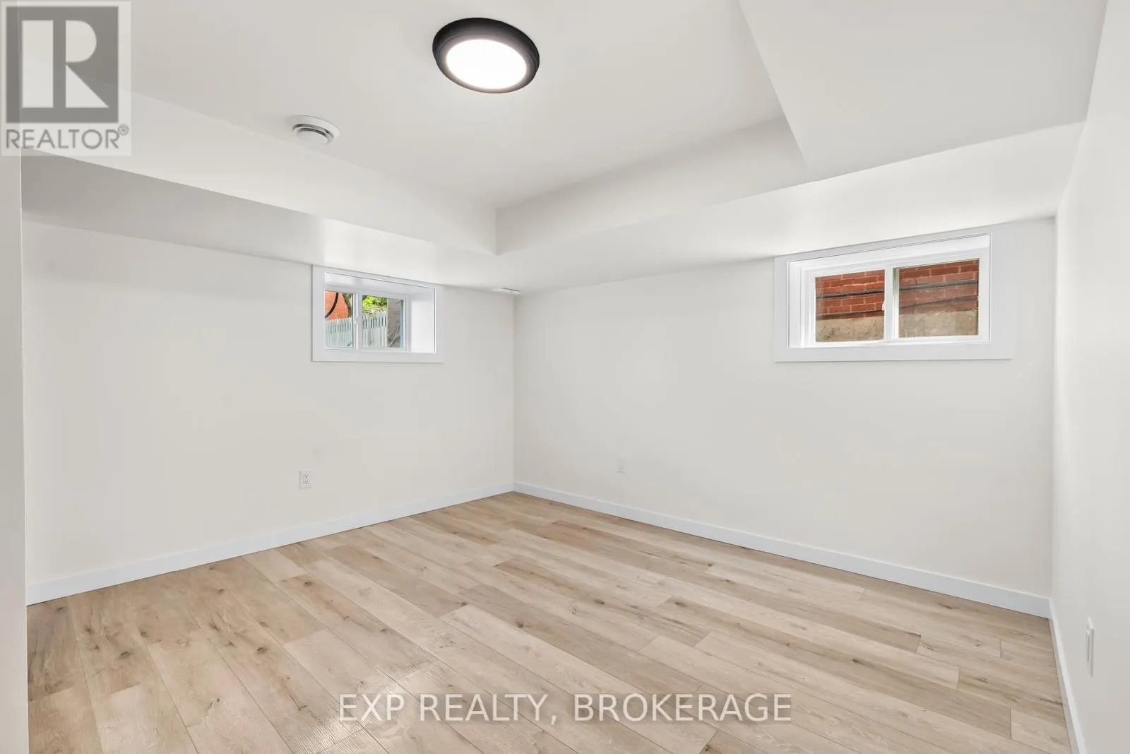 3 - 493 COLLEGE STREET, #3