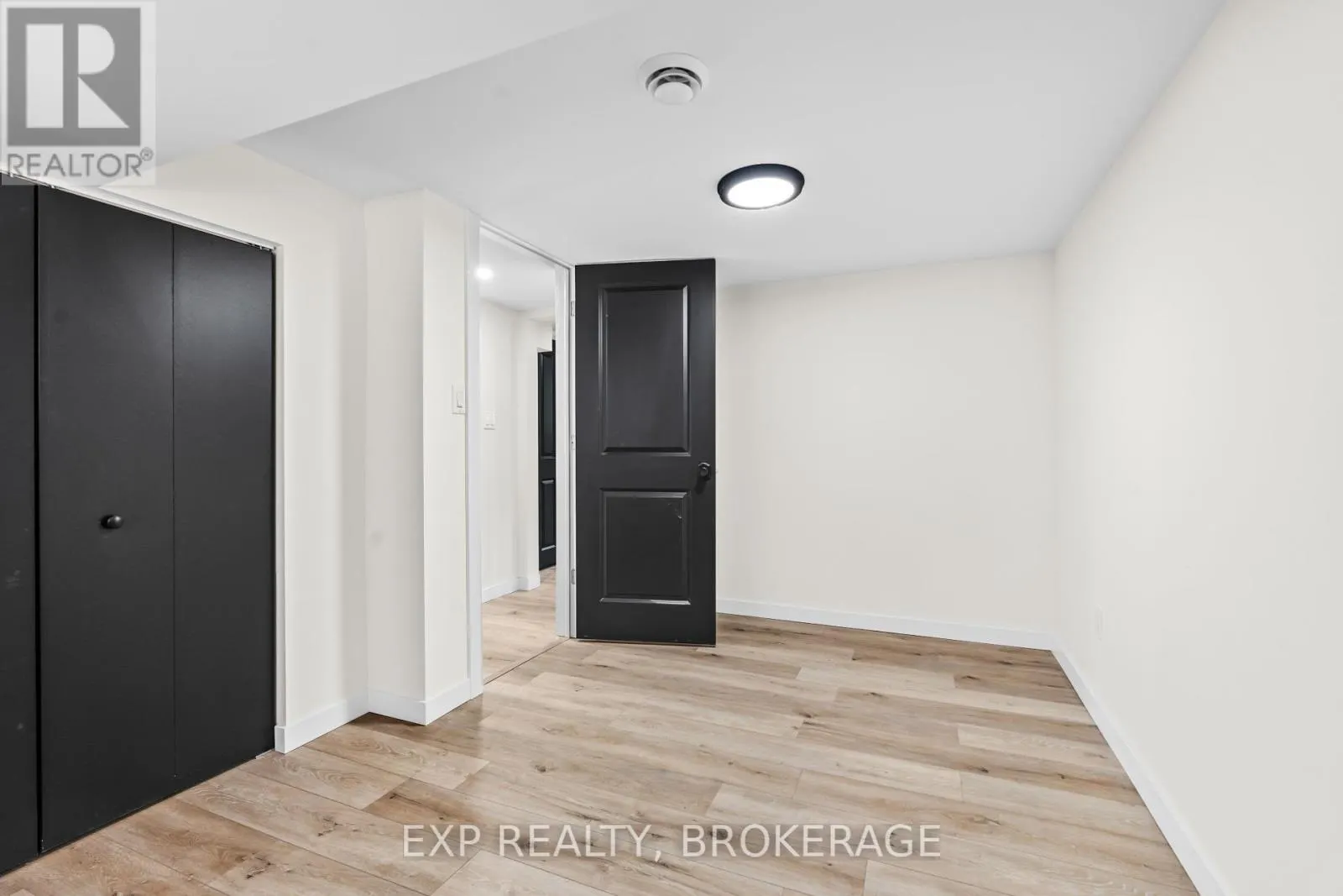 3 - 493 COLLEGE STREET, #3