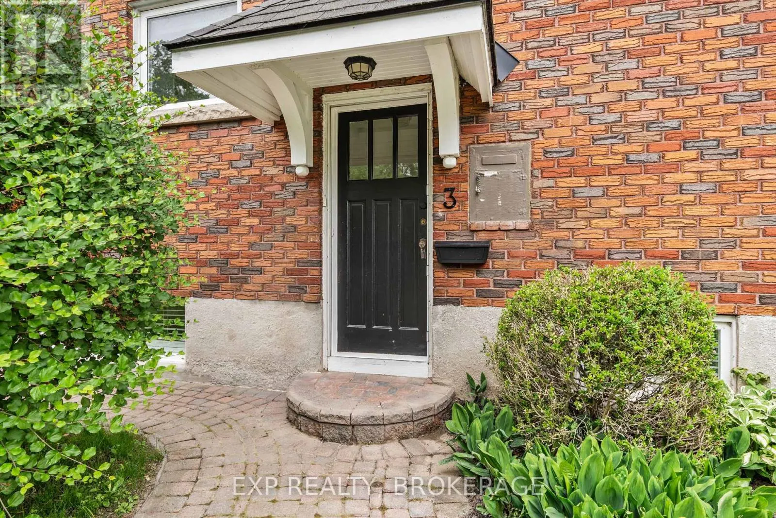 3 - 493 COLLEGE STREET, #3
