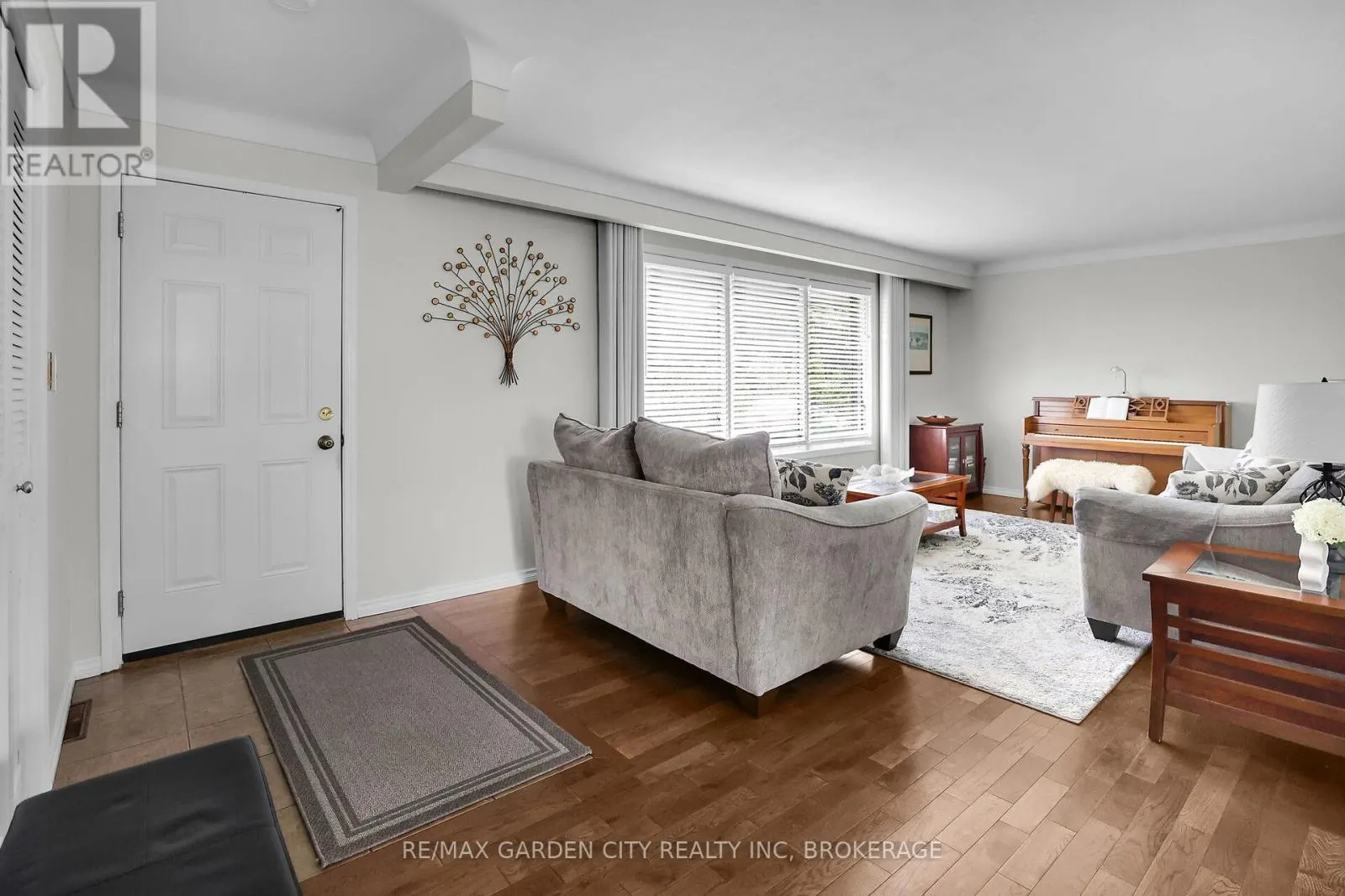 4399 FIFTEENTH STREET