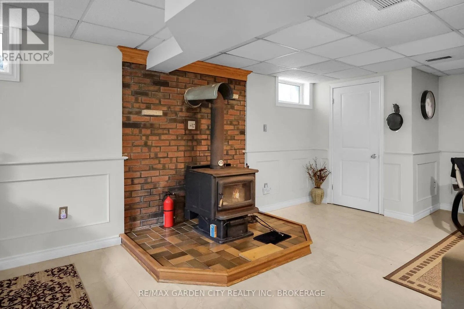 4399 FIFTEENTH STREET