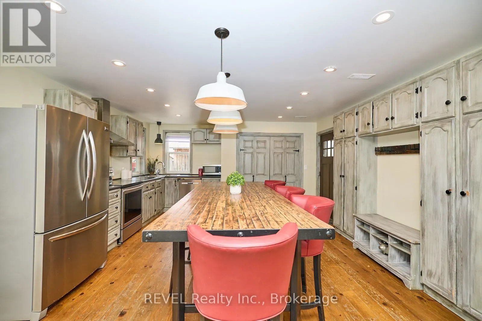 118 RIVER ROAD