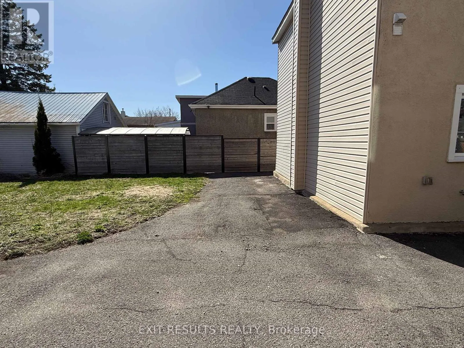 292 RICHELIEU AVENUE