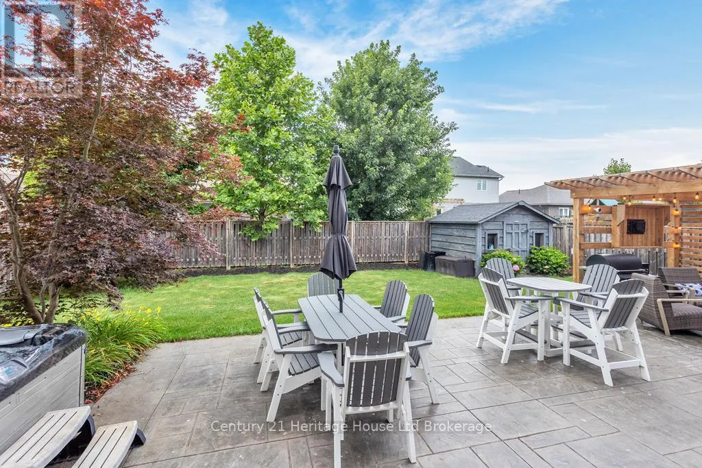 12 OLIVER CRESCENT