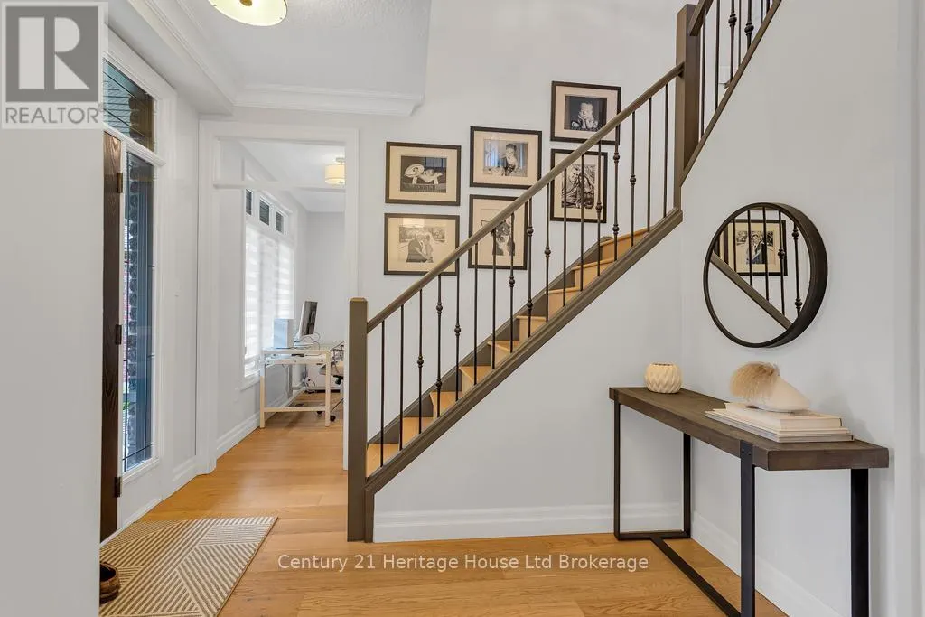 12 OLIVER CRESCENT