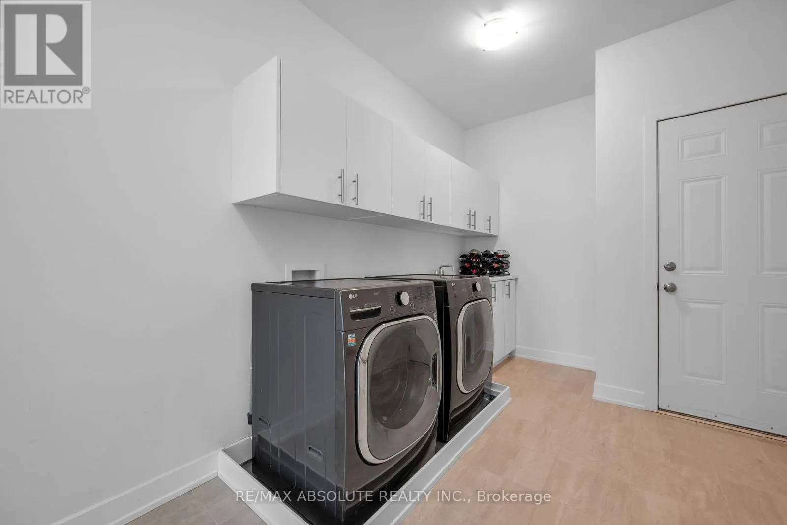 207 OSTERLEY WAY