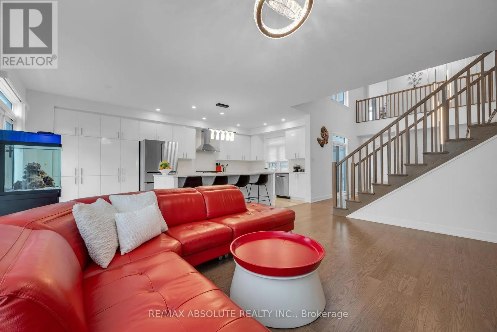 207 OSTERLEY WAY
