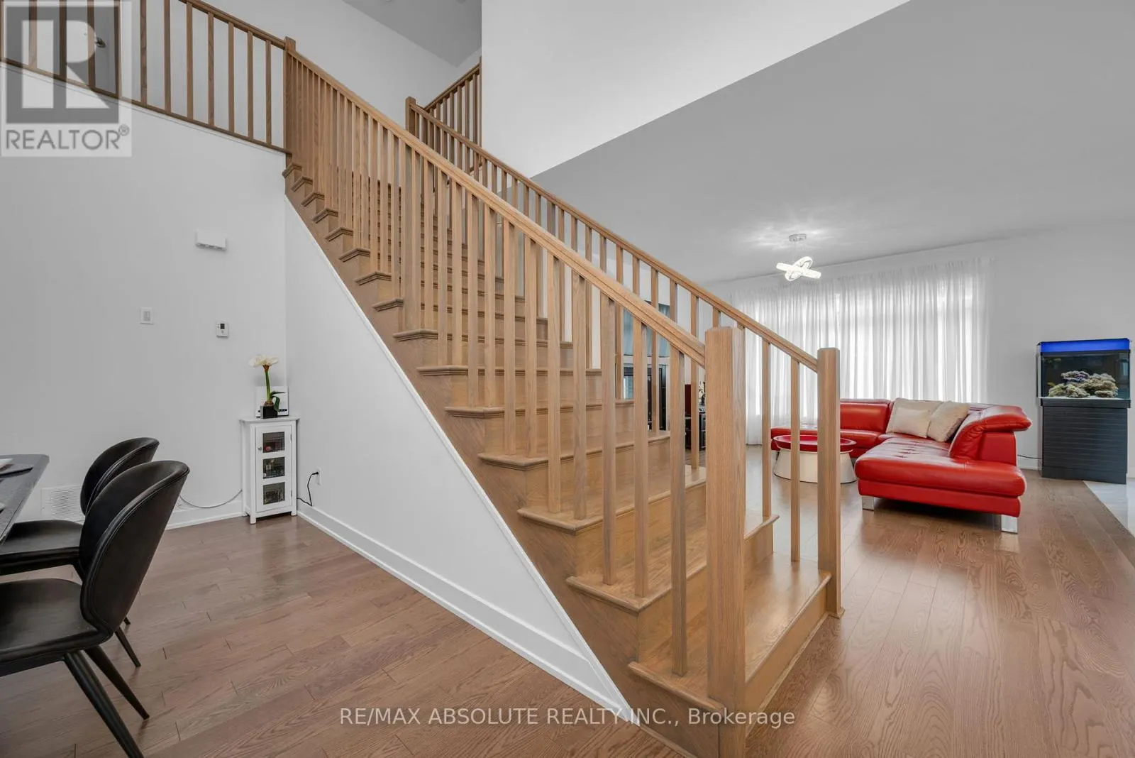 207 OSTERLEY WAY