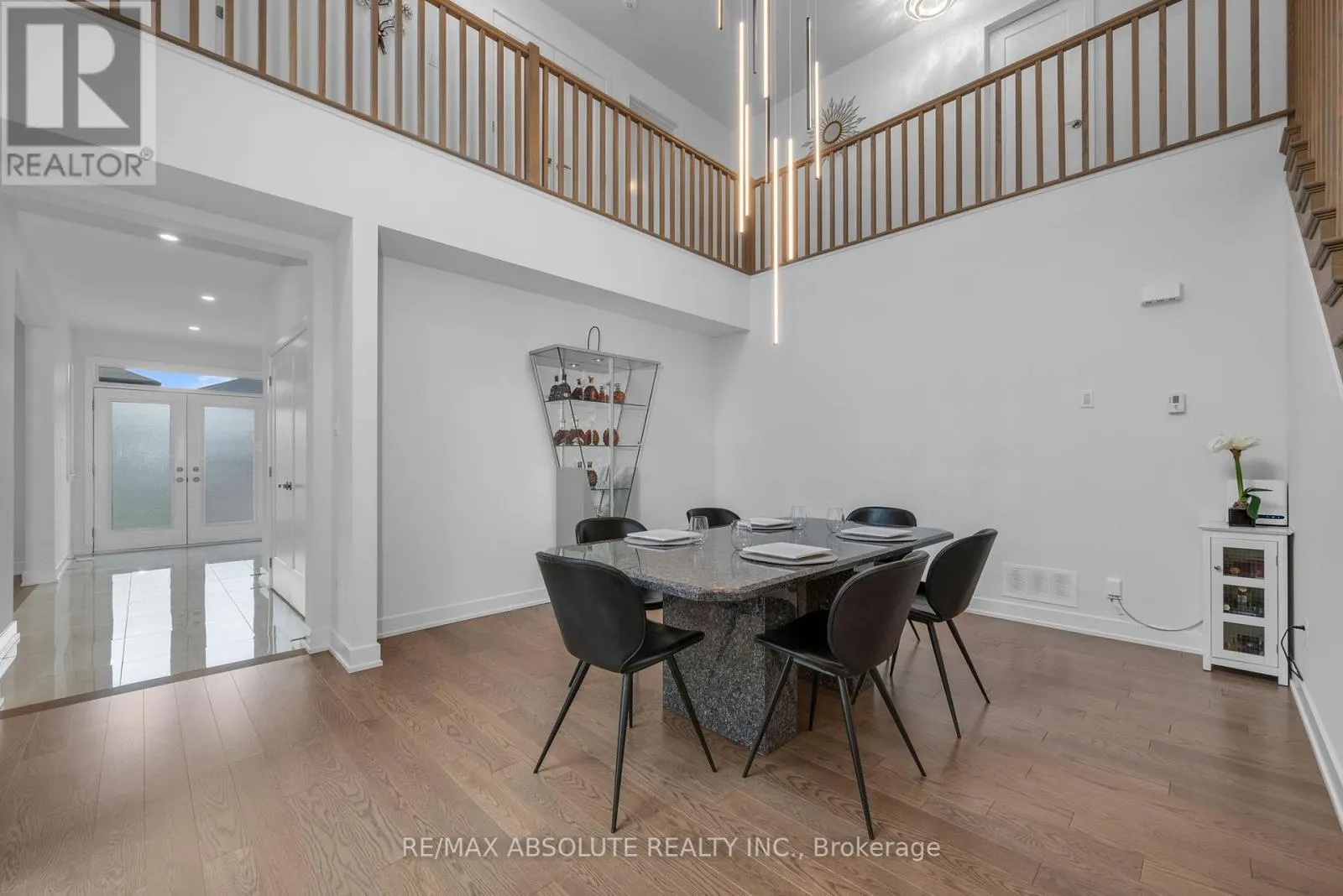 207 OSTERLEY WAY