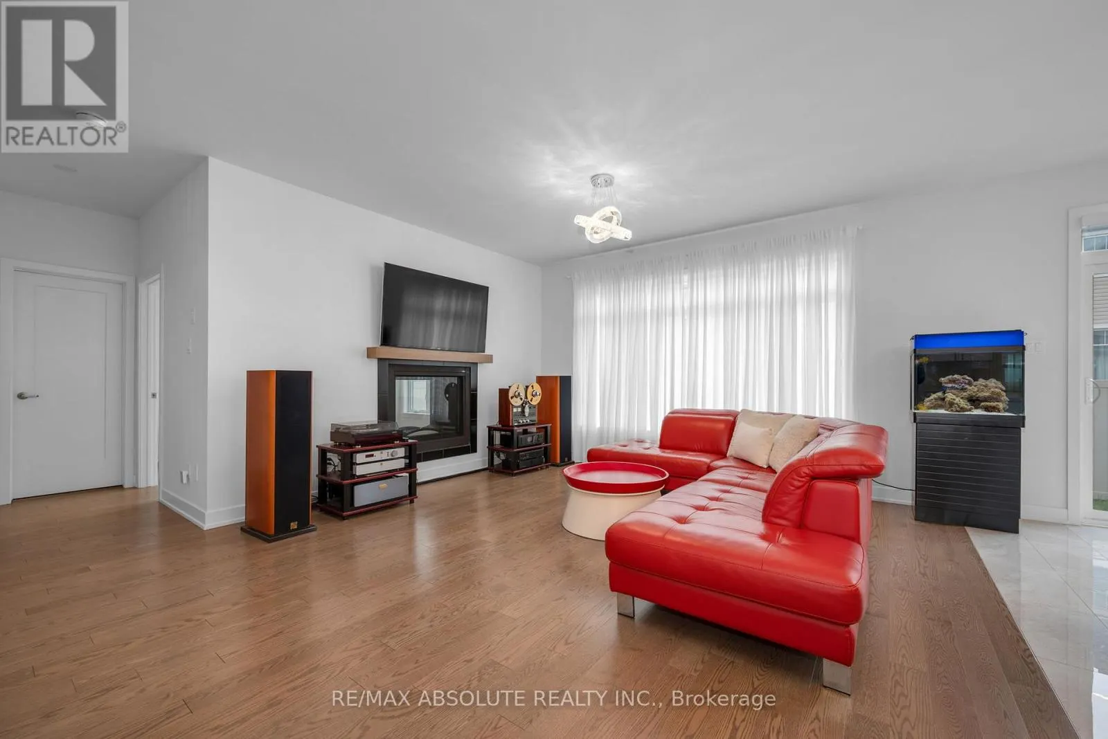 207 OSTERLEY WAY