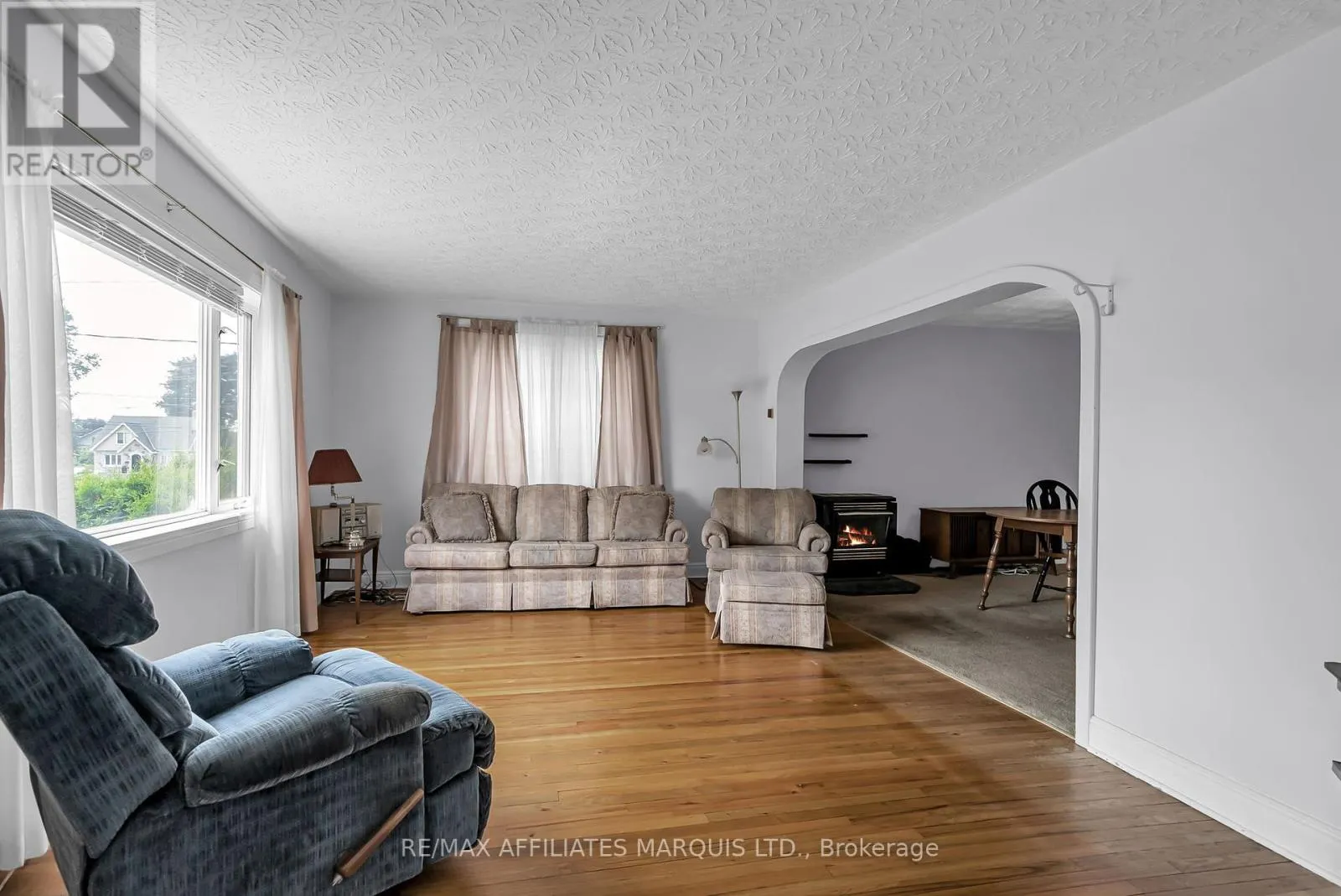 1507 QUEEN STREET