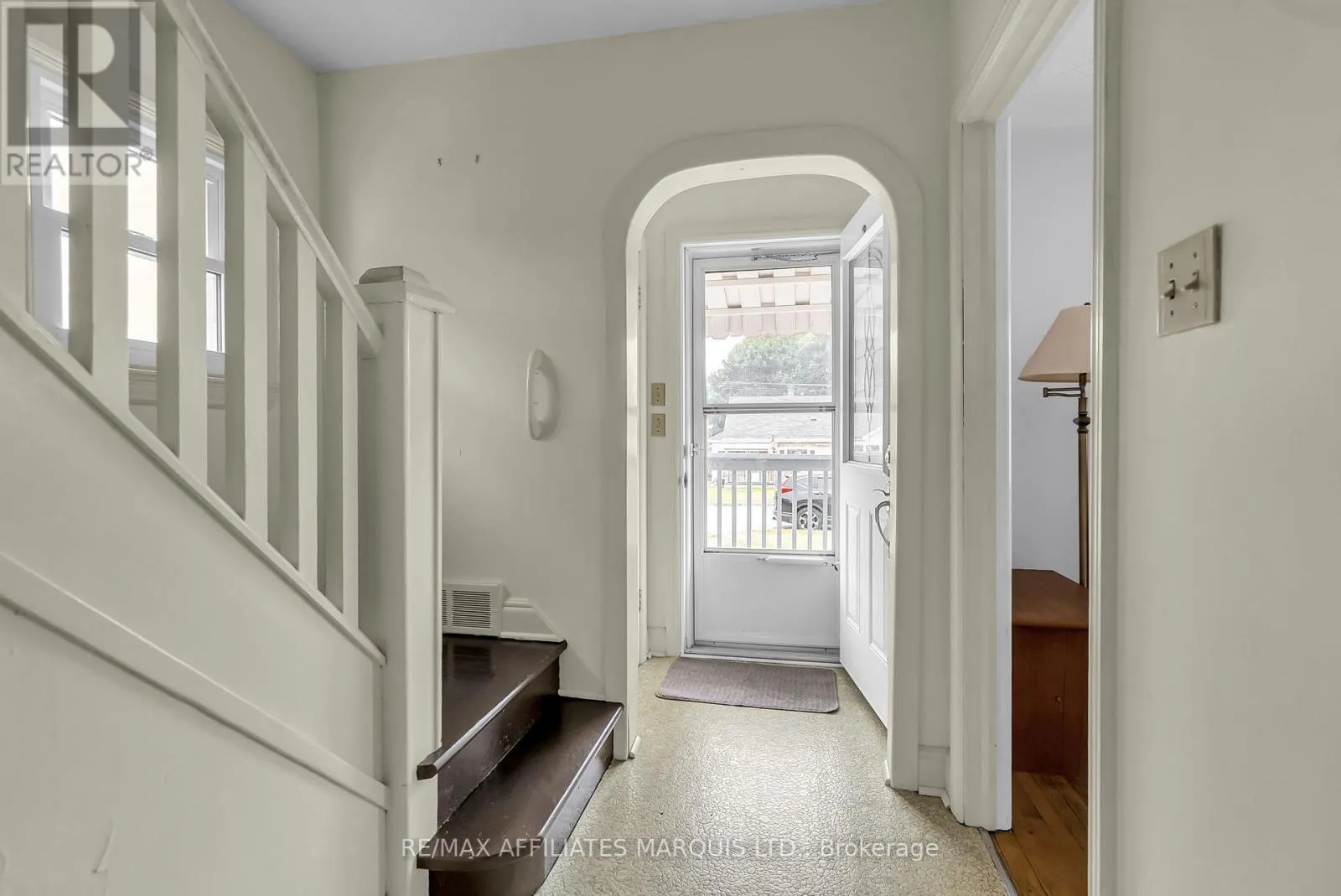1507 QUEEN STREET