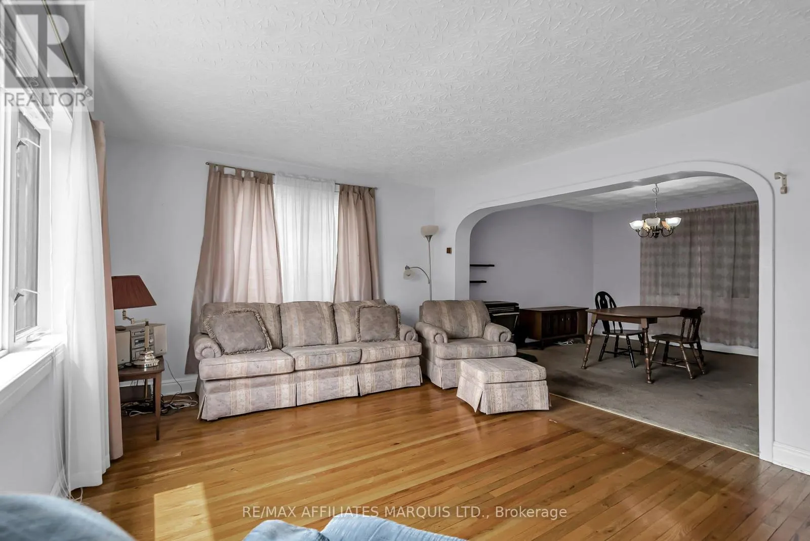 1507 QUEEN STREET