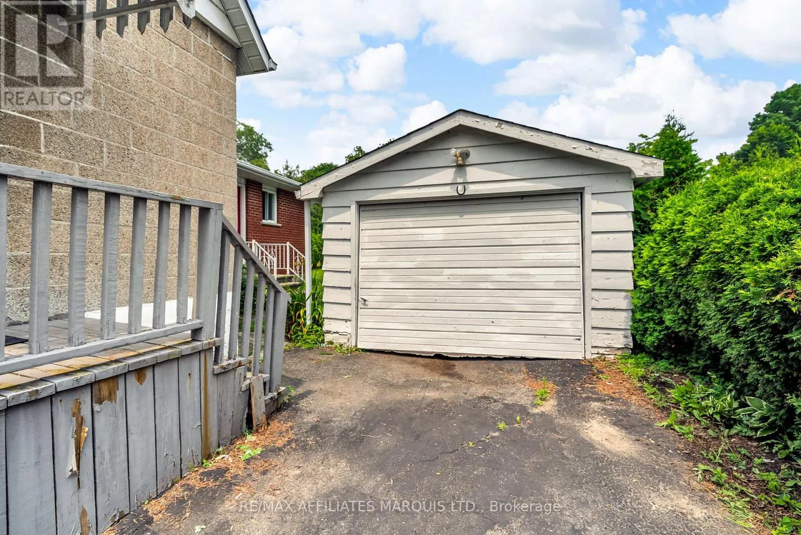 1507 QUEEN STREET