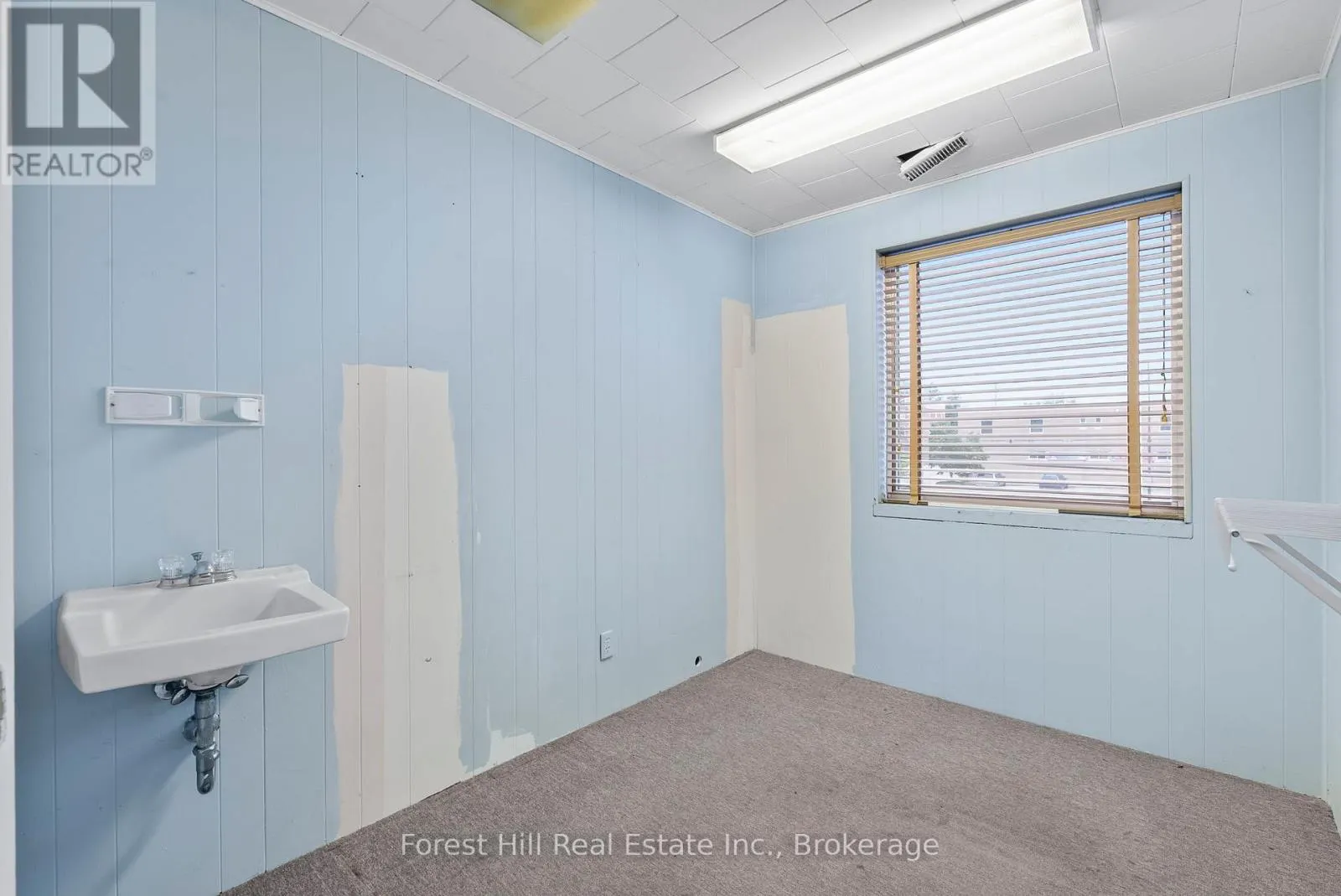 UNIT #5 - 868 3RD AVENUE E, #Unit #5