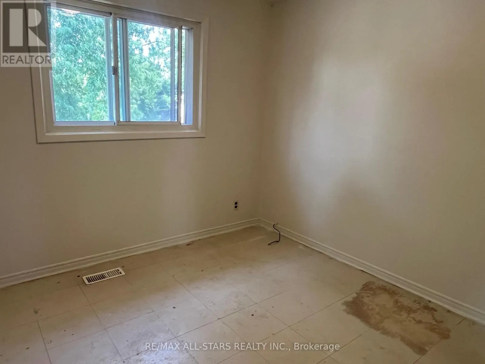 53 MARYKNOLL AVENUE