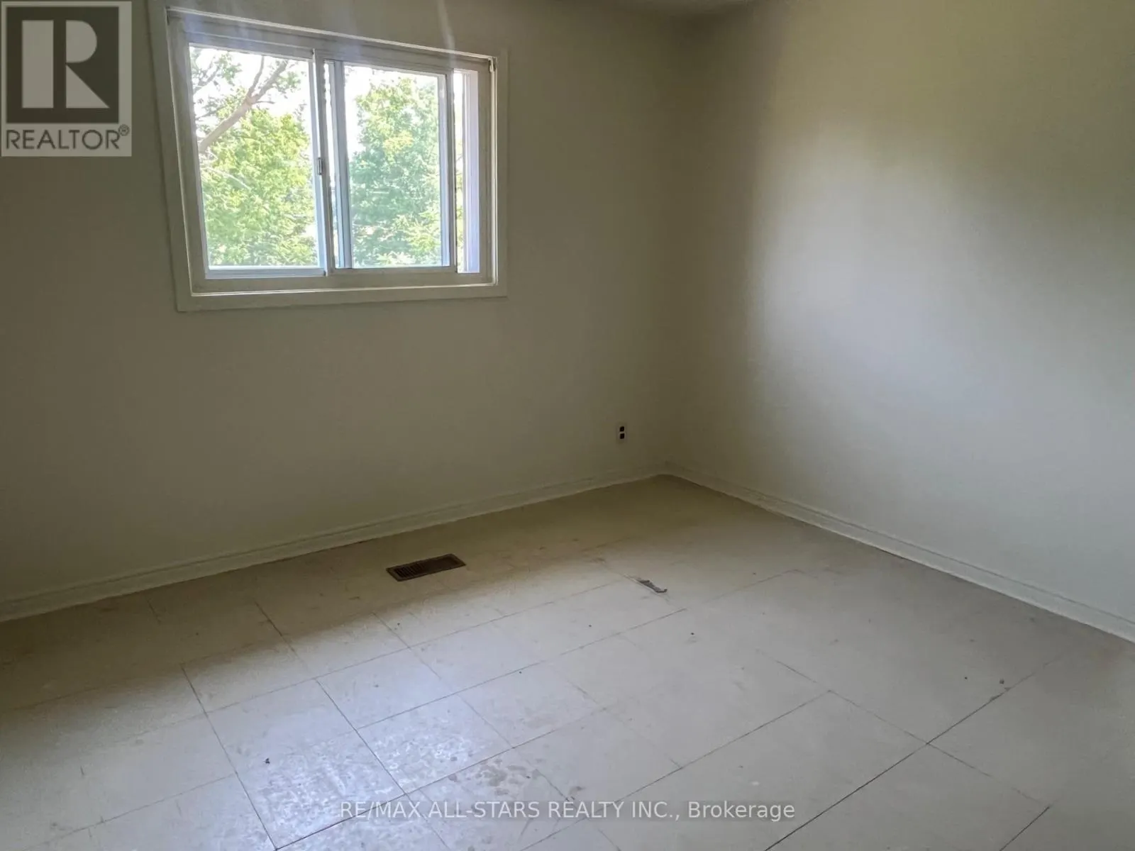 53 MARYKNOLL AVENUE
