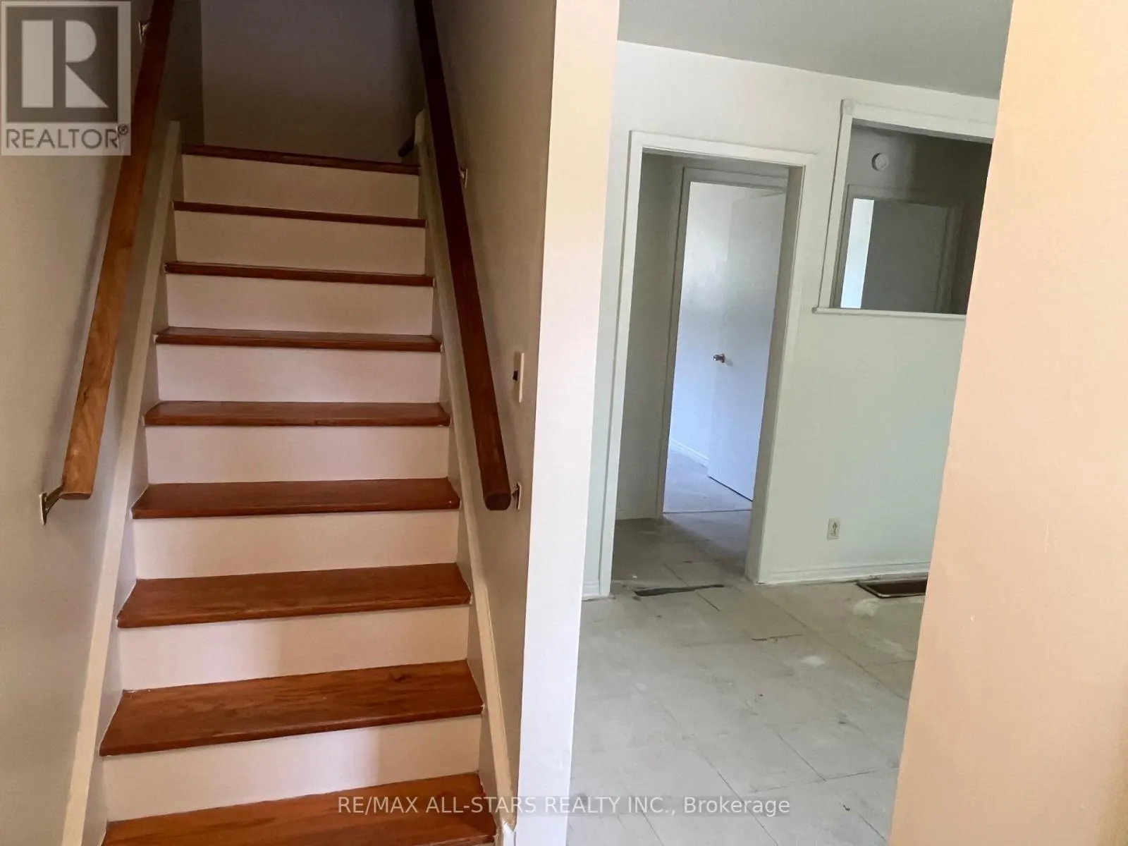 53 MARYKNOLL AVENUE